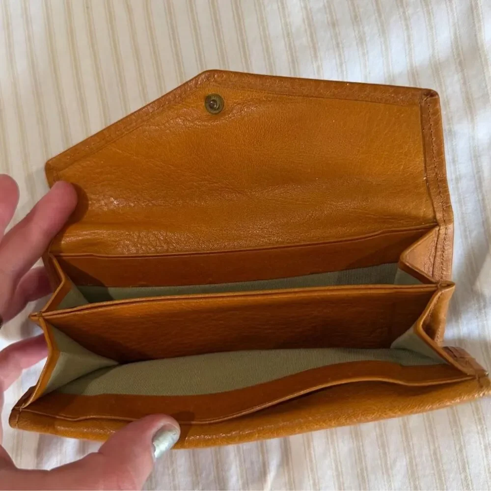Vintage tan leather trifold envelope wallet